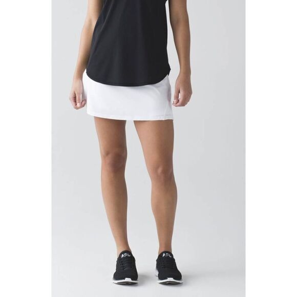 LULULEMON ATHLETICA Circuit Breaker Skirt II (Regular) Size 2 - Picture 2 of 4